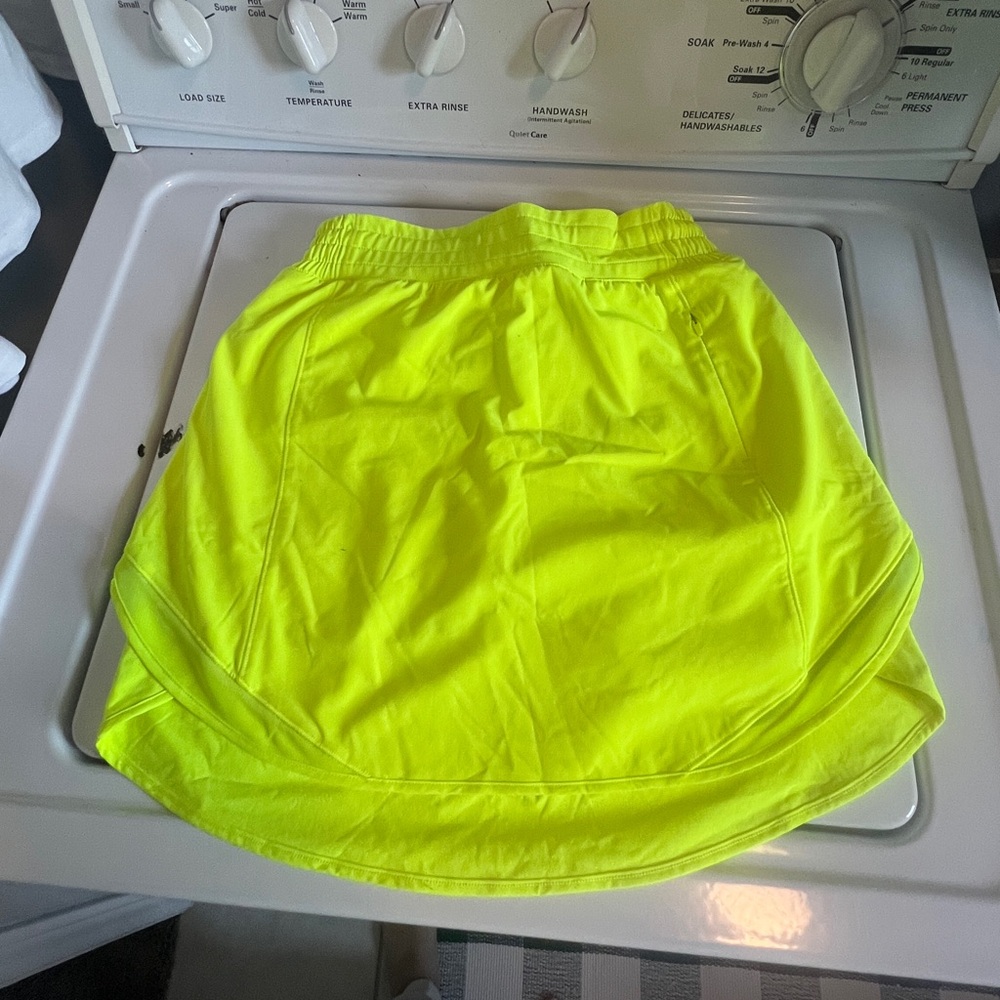 Lululemon Neon Yellow Women's Skirt-short